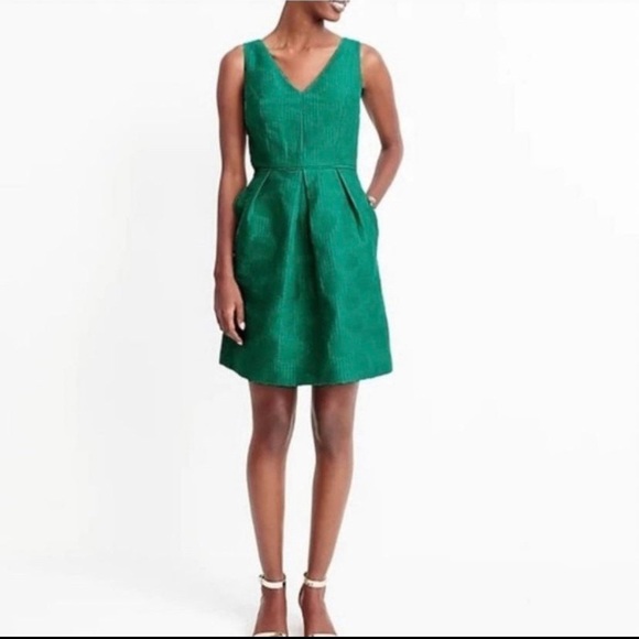 J. Crew Jacquard V-neck Textured Pleated Dress size 2 - Picture 1 of 11